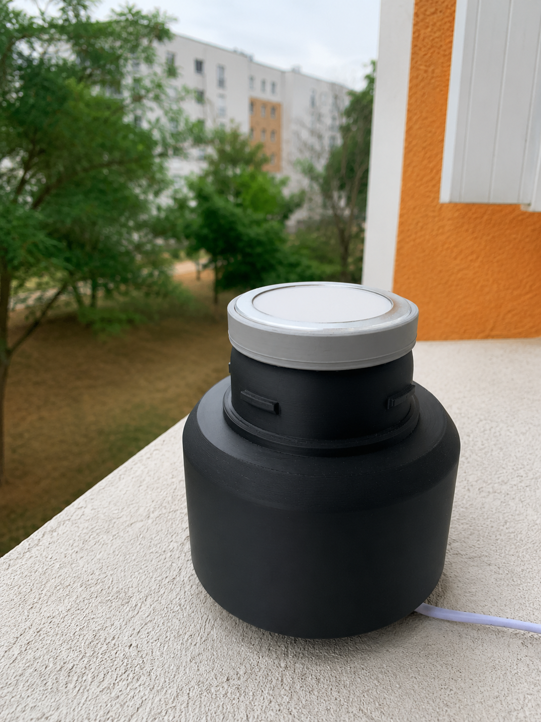Velora Minimal Lamp